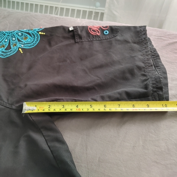 *SOLD* Women's swim trunks - Picture 7 of 8